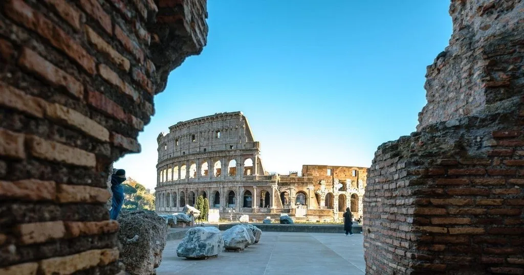 Colosseum Guided Tour & Domus Aurea & VR Experience
